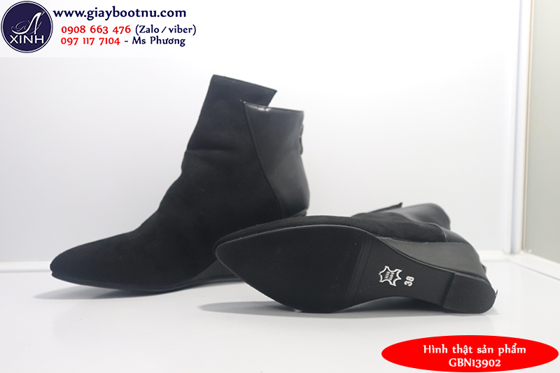 Giày boot nữ cổ ngắn đế xuồng đen hiện đại GBN13902