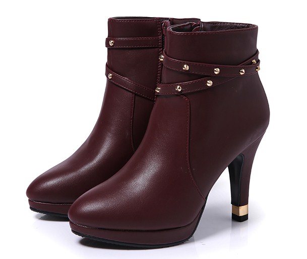 Giày boot nữ da cổ ngắn thời trang màu nâu GBN4701