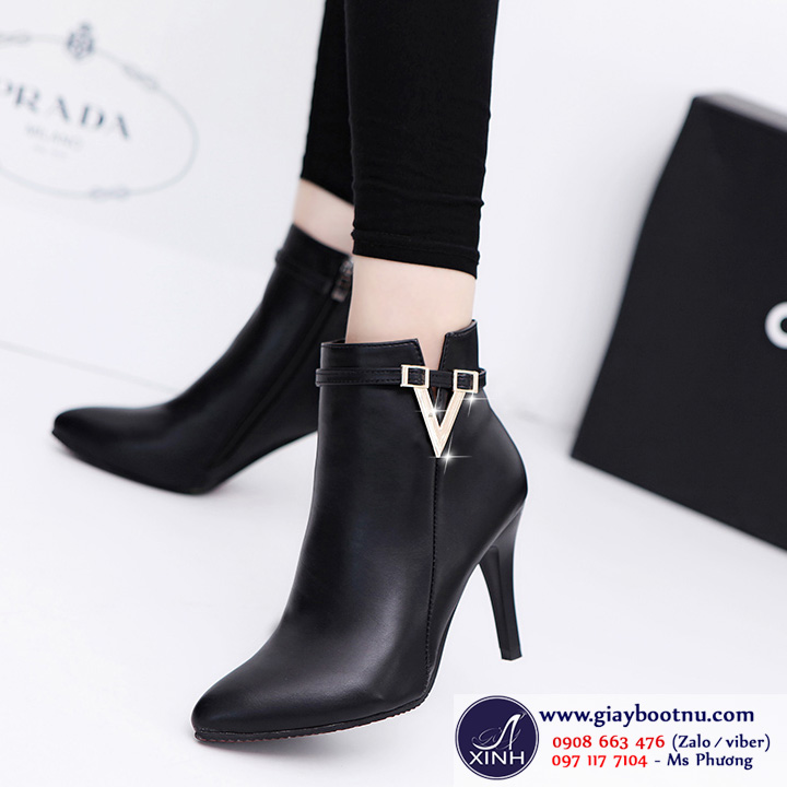Giày boot nữ cổ ngắn sành điệu màu đen GBN9201