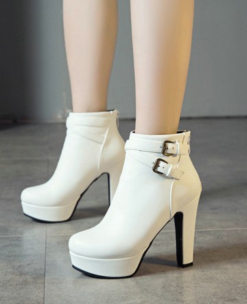 Giày boot nữ cổ ngắn cao gót 12cm màu trắng GBN10302