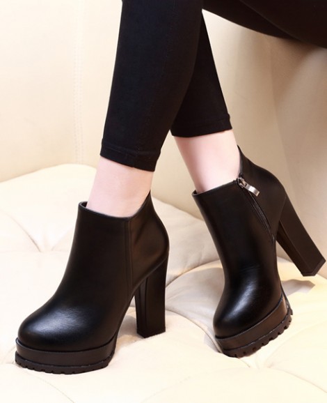 Giày boot nữ cổ ngắn cao gót đơn giản 11cm GBN07